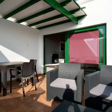 Apartment In Puerto Del Carmen Mit Privater Terrasse